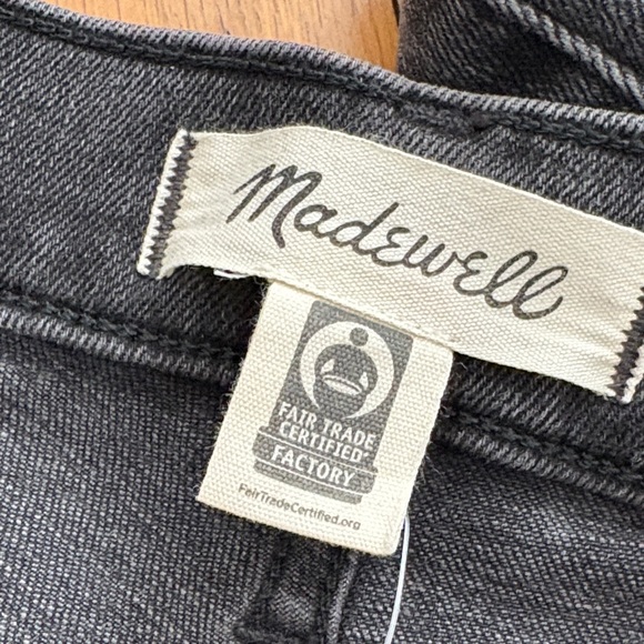 Madewell Black Mid-Rise Kick Out Jeans - Picture 2 of 8